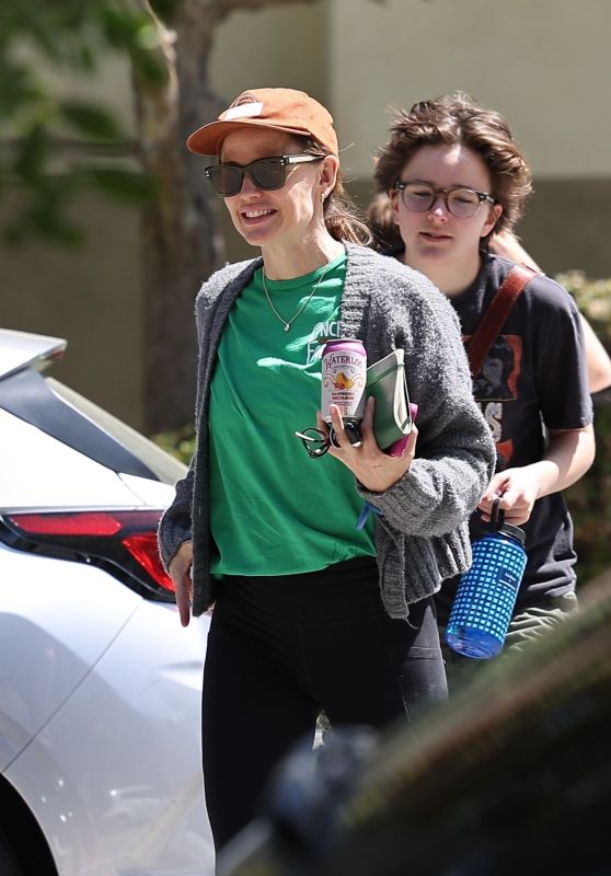 Jennifer Garner’s Mother’s Day Church Visit in LA