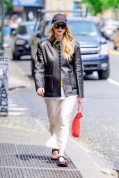 Jennifer Lawrence Embraces Spring With Toe Ring Sandals