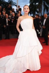 Jennifer Lawrence in Dior at Cannes 2025 Red Carpet
