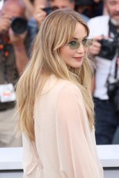 Jennifer Lawrence in Dior at Cannes Photocall – May 18 2025
