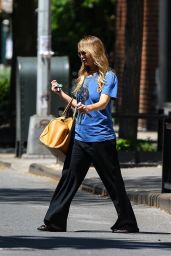Jennifer Lawrence Masters Effortless NYC Street Style