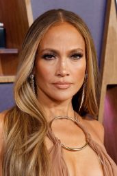 Jennifer Lopez 2025 AMAs Style Highlights Las Vegas
