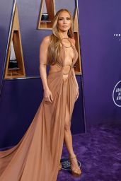 Jennifer Lopez 2025 AMAs Style Highlights Las Vegas