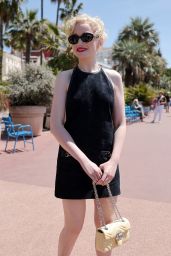 Julia Garner in Gucci at Cannes 2025