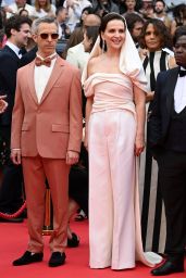 Juliette Binoche Dior Gown Steals Cannes 2025 Spotlight