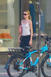Kai Schreiber Steps Out in Effortless NYC Street Style