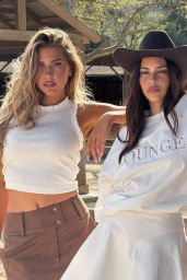 Kara Del Toro Showcases Lounge Dust & Daisies 2025
