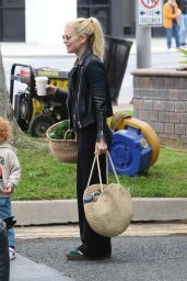 Kate Mara Keeps It Chic in Los Angeles
