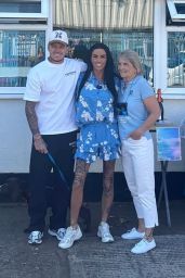 Katie Price Supports Hospice Wing Walk Bid