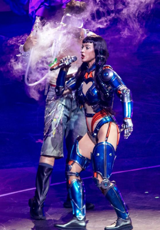 Katy Perry’s Lifetimes Tour Electrifies Monterrey