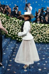 Kerry Washington Masters Modern Elegance at Met Gala 2025
