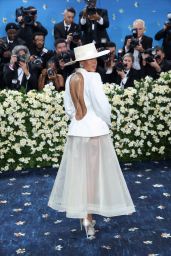 Kerry Washington Masters Modern Elegance at Met Gala 2025