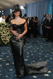 Kim Kardashian at Met Gala 2025: Leather & Pearls