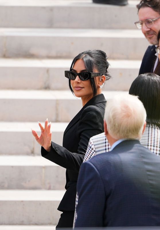 Kim Kardashian Paris Courthouse Appearance