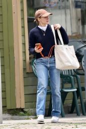 Kristen Bell - Casual Studio City Meeting - 05.28.2025