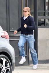 Kristen Bell - Casual Studio City Meeting - 05.28.2025
