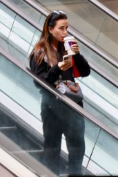 Kyle Richards Embraces Natural Beauty in LA 05.03.2025