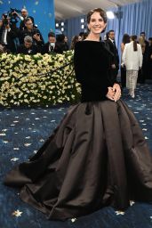 Lana Del Rey Nods to Love With Alligator Hairpin at Met Gala 2025