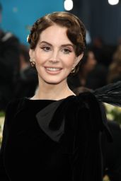 Lana Del Rey Nods to Love With Alligator Hairpin at Met Gala 2025