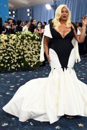 Lizzo Redefines Glamour at Met Gala 2025