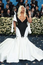 Lizzo Redefines Glamour at Met Gala 2025