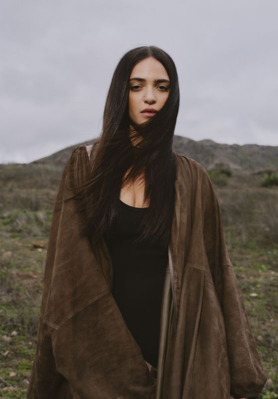 Luna Blaise Debuts Earthy Style for Elle Summer 2025