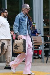 Megan Fox & MGK’s Low-Key Grocery Run at Erewhon Market