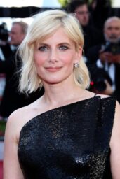 Melanie Laurent Case 137 Premiere Cannes May 15