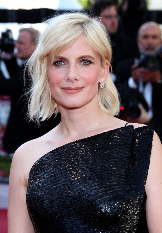 Melanie Laurent Case 137 Premiere Cannes May 15