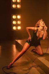 Miley Cyrus End of the World Stills
