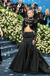 Miley Cyrus Met Gala 2025 Look: Bold Return (more photos)