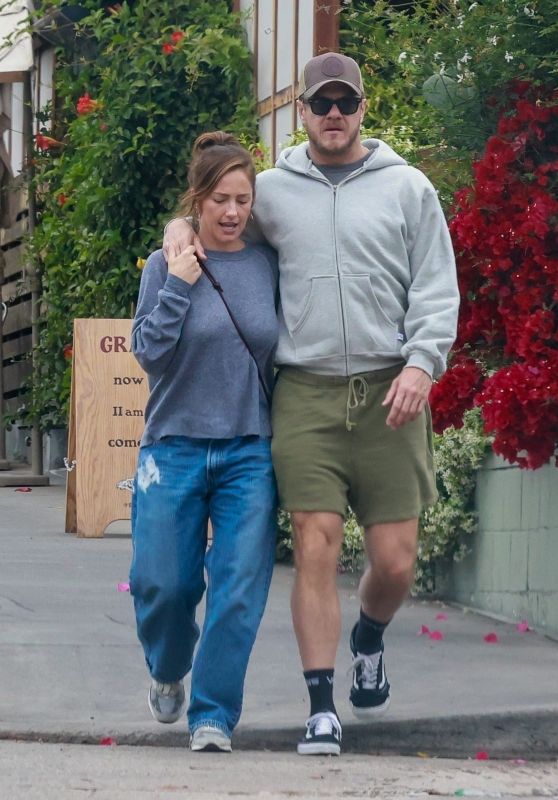 Minka Kelly & Dan Reynolds’ Casual Coffee Run in LA