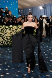Miranda Kerr Brings Avant-Garde Drama to Met Gala 2025