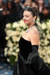 Miranda Kerr Brings Avant-Garde Drama to Met Gala 2025