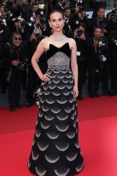 Natalie Portman at Cannes Eddington Premiere in Dior and Tiffany & Co.