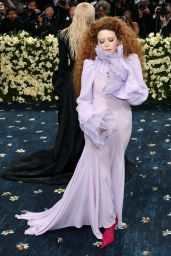 Natasha Lyonne’s Met Gala 2025 Look: A Vision in Ruffles