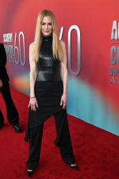 Nicole Kidman Brings Drama to ACM Awards 2025