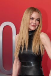 Nicole Kidman Brings Drama to ACM Awards 2025