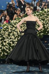 Nicole Kidman Channels Couture Minimalism at Met Gala 2025