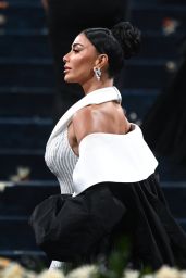 Nicole Scherzinger Debuts at Met Gala 2025 in Prabal Gurung