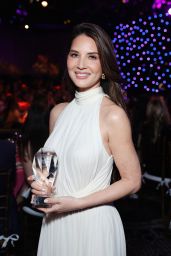 Olivia Munn Honored at An Unforgettable Evening 2025 Gala in LA