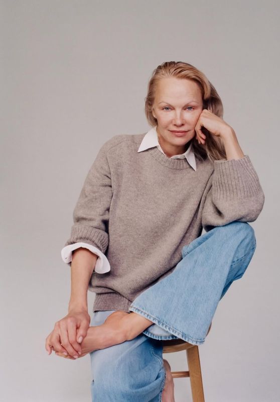 Pamela Anderson Sonsie Skin