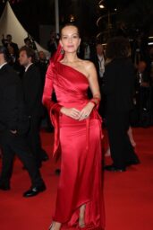 Petra Nemcova Shines in Red at Bono Premiere