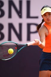Raducanu Triumphs in Rome Three-Setter