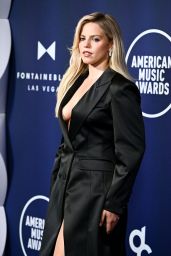 Reneé Rapp Attends 2025 American Music Awards