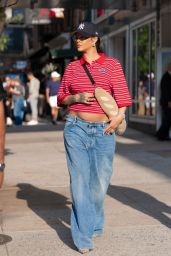 Rihanna Elevates Pregnancy Style with Bold NYC Look