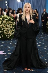 Rosé at Met Gala 2025: Tailoring Black Style