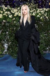 Rosé at Met Gala 2025: Tailoring Black Style