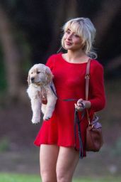 Sabrina Carpenter Wears Loewe Bag in Hollywood Hills 2025