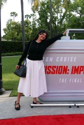 Sara Echeagaray Premiere Casual Chic Style